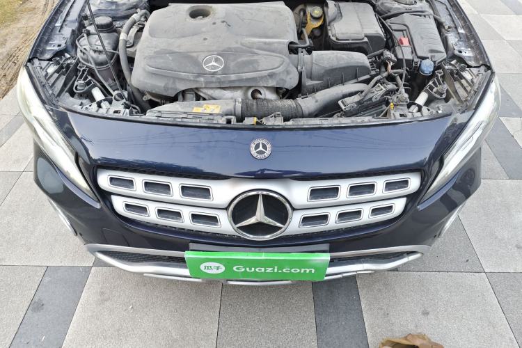 Used Mercedes-Benz GLA 2017 GLA 220 4MATIC Fashion Model Engine Bay