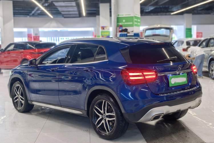Used Mercedes-Benz GLA 2017 GLA 200 Fashion Model Exterior 4