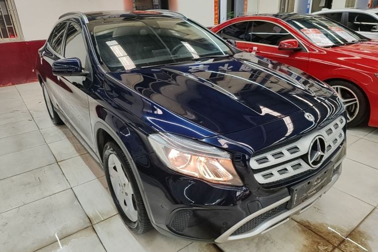 Used Mercedes-Benz GLA 2017 GLA 200 Sport Edition Front Right 45 Deg