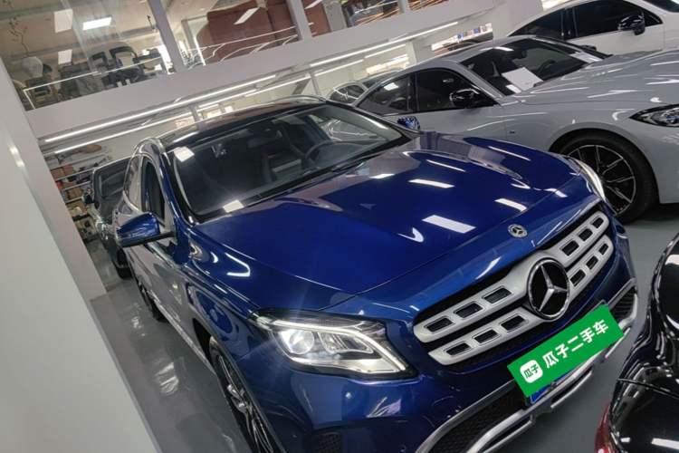 Used Mercedes-Benz GLA 2017 GLA 200 Fashion Model Front Right 45 Deg