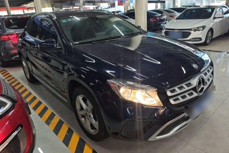 Used Mercedes-Benz GLA 2017 GLA 200 Sport Edition Front Right 45 Deg