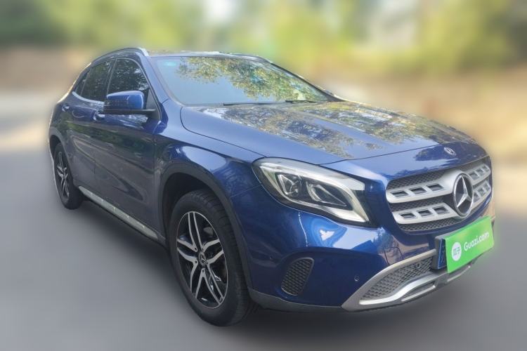 Used Mercedes-Benz GLA 2017 GLA 200 Fashion Model Front Right 45 Deg