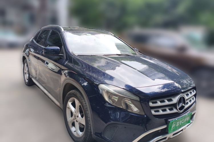 Used Mercedes-Benz GLA 2017 GLA 200 Sport Edition Front Right 45 Deg