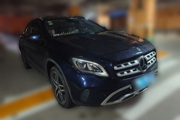 Used Mercedes-Benz GLA 2017 GLA 200 Fashion Model Front Right 45 Deg