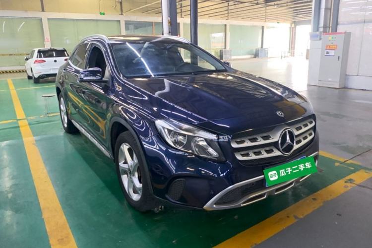 Used Mercedes-Benz GLA 2017 GLA 200 Sport Edition Front Right 45 Deg