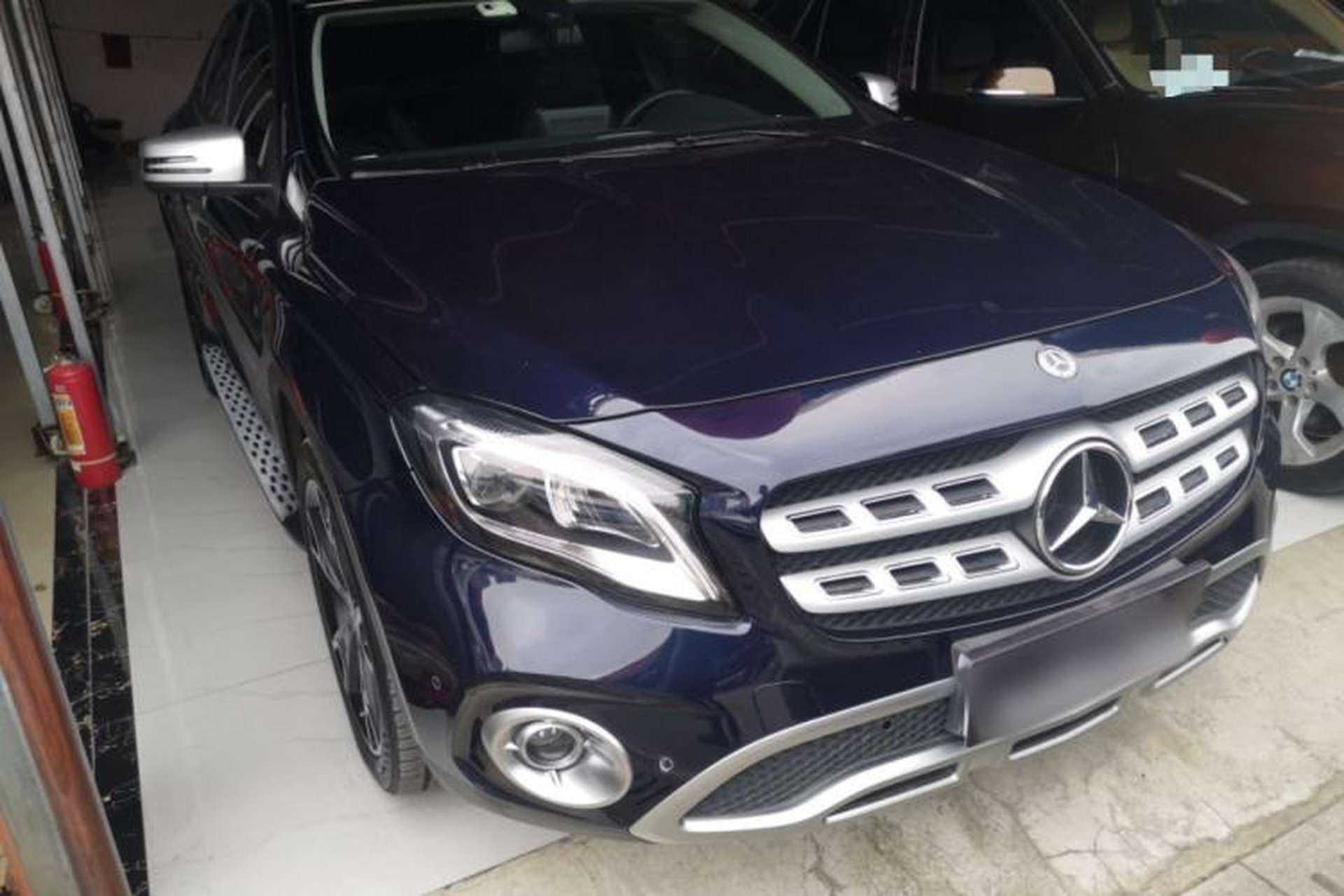 Used Mercedes-Benz GLA 2017 GLA 220 4MATIC Fashion Model Front Right 45 Deg