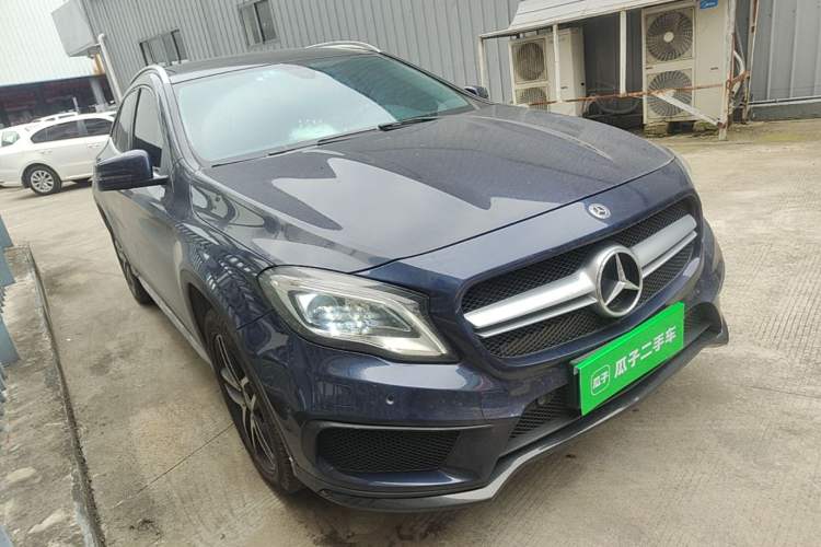 Used Mercedes-Benz GLA 2017 GLA 200 Fashion Model Front Right 45 Deg