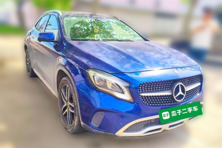 Used Mercedes-Benz GLA 2017 GLA 200 Fashion Model Front Right 45 Deg
