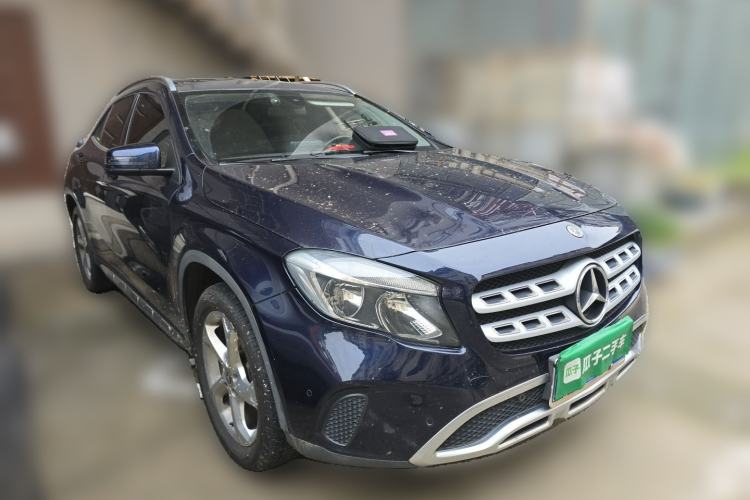 Used Mercedes-Benz GLA 2017 GLA 200 Sport Edition Front Right 45 Deg