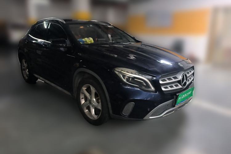 Used Mercedes-Benz GLA 2017 GLA 200 Sport Edition Front Right 45 Deg