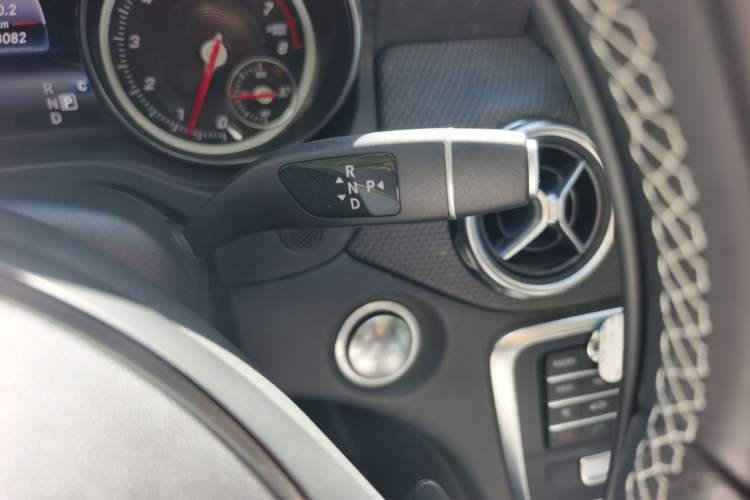 Used Mercedes-Benz GLA 2017 GLA 200 Sport Edition Gear Lever