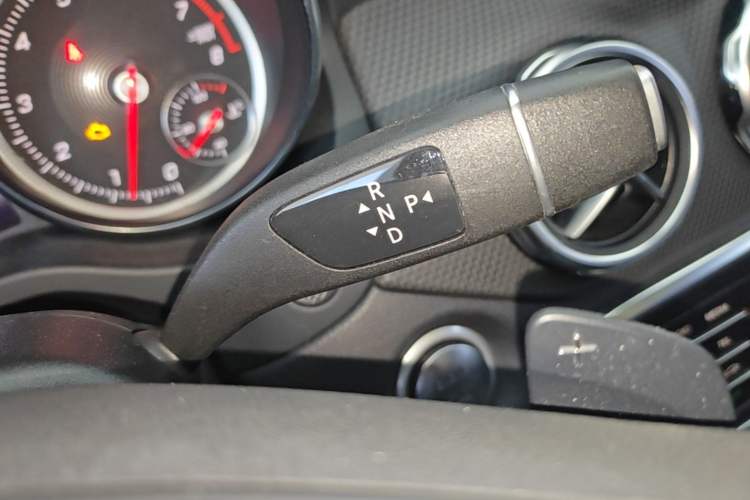 Used Mercedes-Benz GLA 2017 GLA 200 Sport Edition Gear Lever