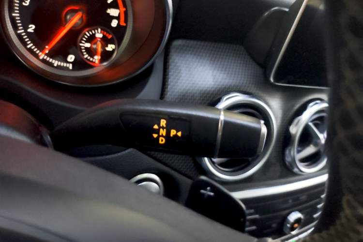 Used Mercedes-Benz GLA 2017 GLA 200 Sport Edition Gear Lever
