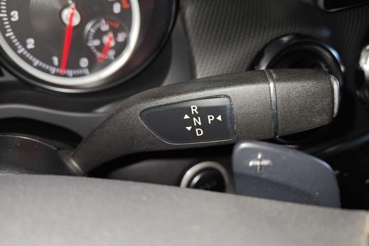 Used Mercedes-Benz GLA 2017 GLA 200 Fashion Model Gear Lever