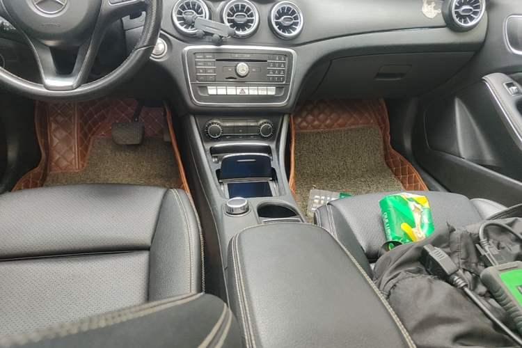 Used Mercedes-Benz GLA 2017 GLA 200 Fashion Model Gear Lever