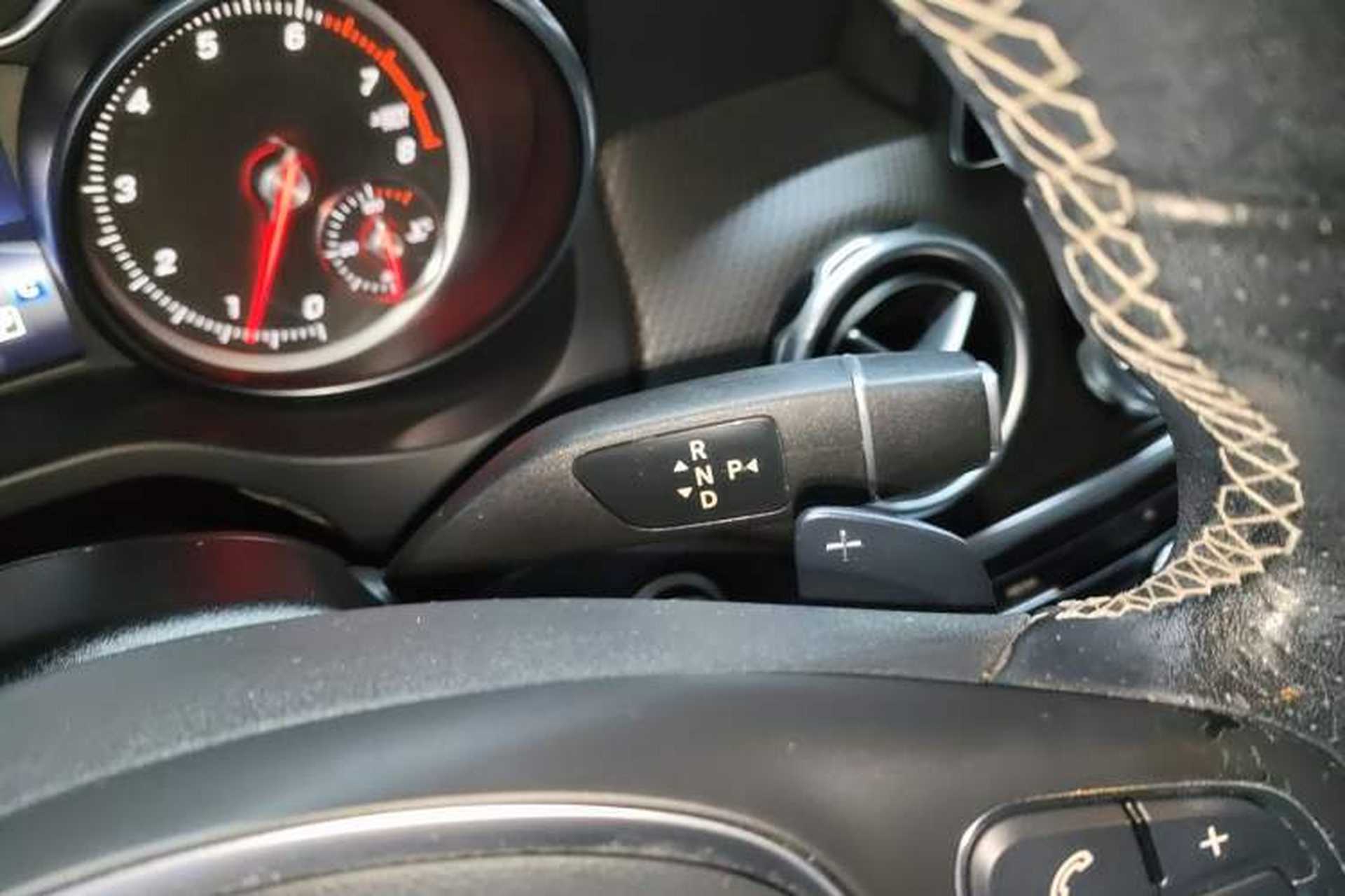 Used Mercedes-Benz GLA 2017 GLA 200 Fashion Model Gear Lever