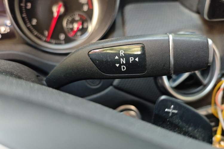 Used Mercedes-Benz GLA 2017 GLA 200 Fashion Model Gear Lever