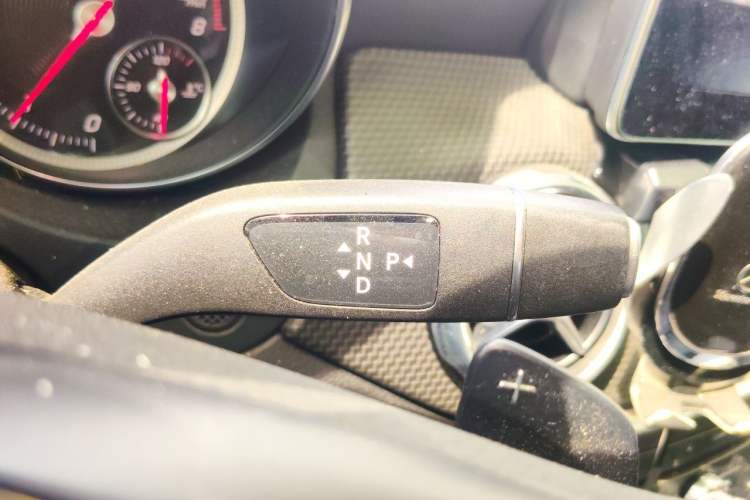 Used Mercedes-Benz GLA 2017 GLA 200 Fashion Model Gear Lever