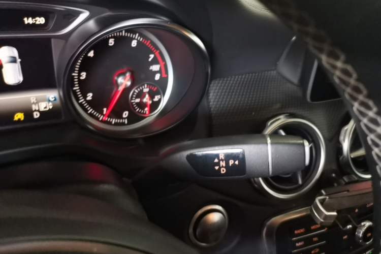 Used Mercedes-Benz GLA 2017 GLA 200 Sport Edition Gear Lever