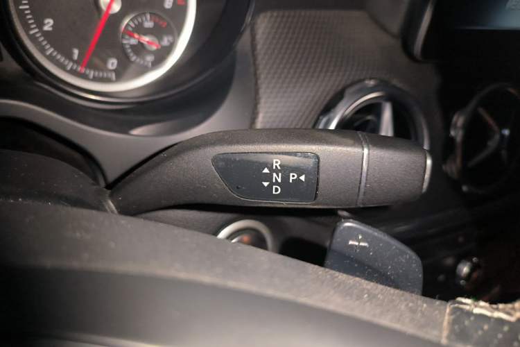 Used Mercedes-Benz GLA 2017 GLA 200 Sport Edition Gear Lever