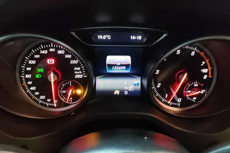 Used Mercedes-Benz GLA 2017 GLA 220 4MATIC Luxury Model Instrument Cluster