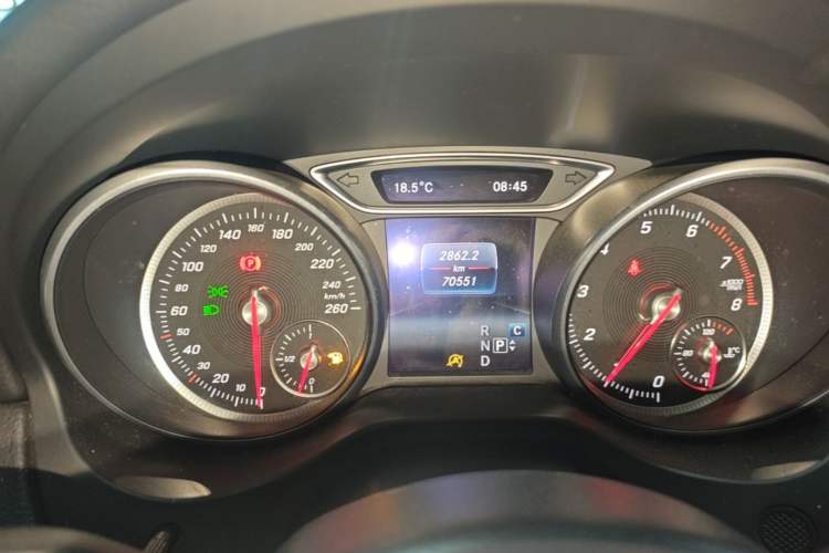 Used Mercedes-Benz GLA 2017 GLA 200 Sport Edition Instrument Cluster