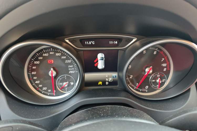 Used Mercedes-Benz GLA 2017 GLA 200 Fashion Model Instrument Cluster