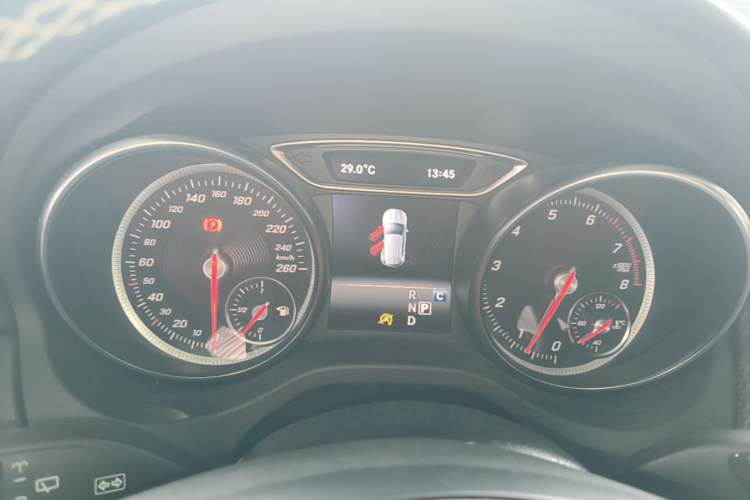 Used Mercedes-Benz GLA 2017 GLA 200 Sport Edition Instrument Cluster
