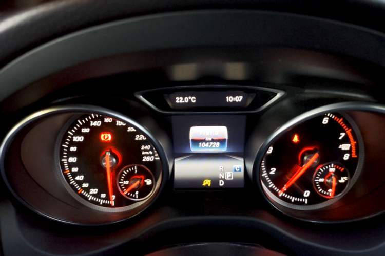 Used Mercedes-Benz GLA 2017 GLA 200 Sport Edition Instrument Cluster