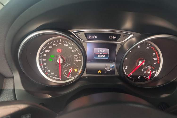 Used Mercedes-Benz GLA 2017 GLA 200 Fashion Model Instrument Cluster