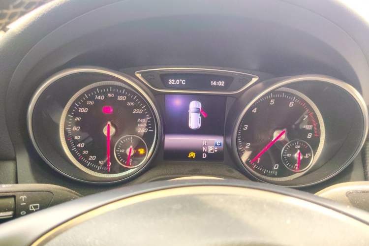 Used Mercedes-Benz GLA 2017 GLA 200 Fashion Model Instrument Cluster