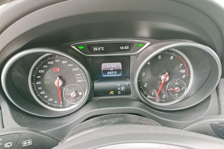 Used Mercedes-Benz GLA 2017 GLA 200 Sport Edition Instrument Cluster