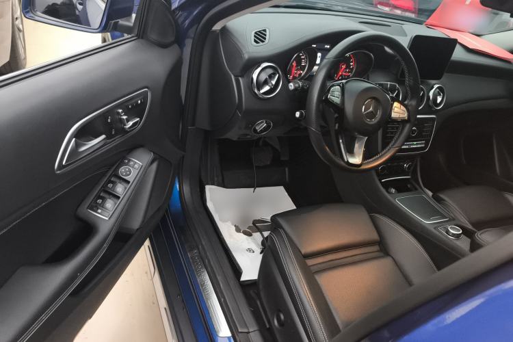 Used Mercedes-Benz GLA 2017 GLA 200 Fashion Model Interior 3