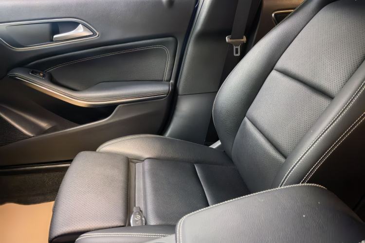 Used Mercedes-Benz GLA 2017 GLA 200 Fashion Model Interior 3