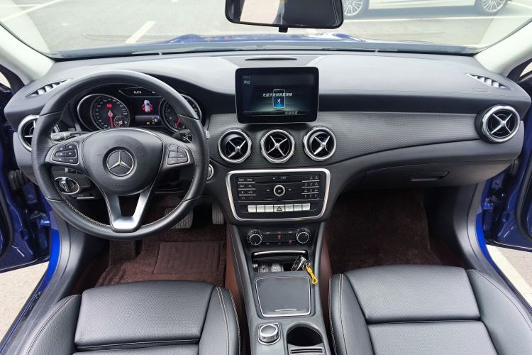 Used Mercedes-Benz GLA 2017 GLA 200 Fashion Model Interior 3