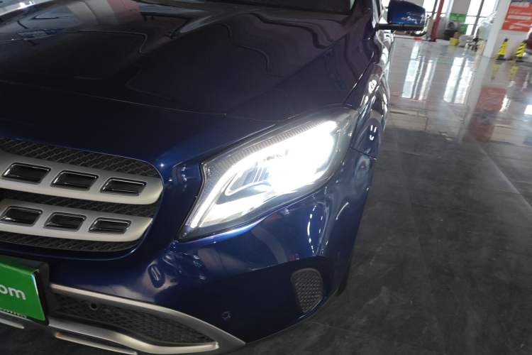 Used Mercedes-Benz GLA 2017 GLA 200 Fashion Model Left Front Headlight