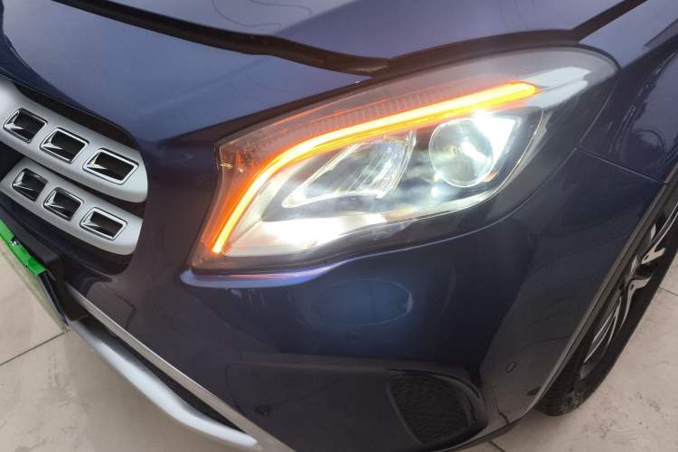 Used Mercedes-Benz GLA 2017 GLA 200 Fashion Model Left Front Headlight