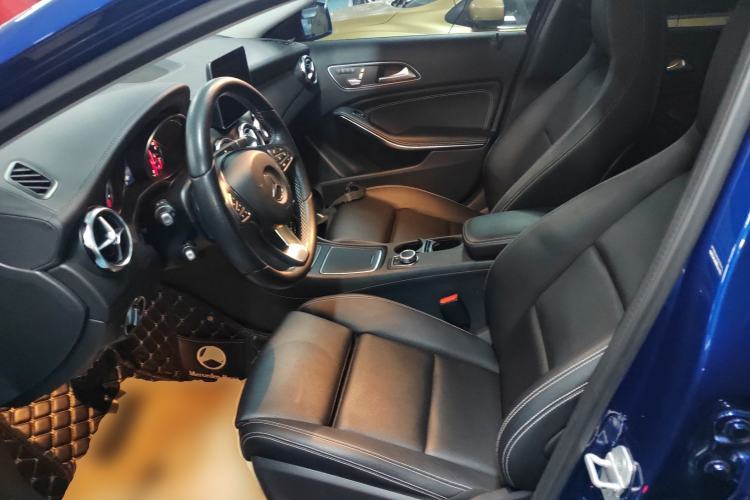 Used Mercedes-Benz GLA 2017 GLA 220 4MATIC Luxury Model Left Front Seat