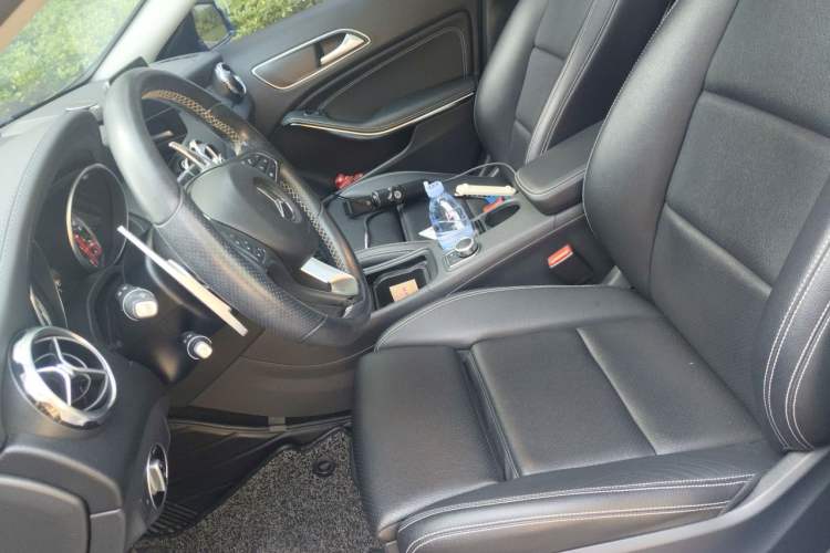 Used Mercedes-Benz GLA 2017 GLA 200 Fashion Model Left Front Seat