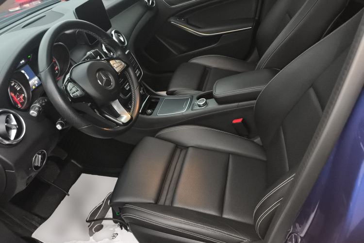 Used Mercedes-Benz GLA 2017 GLA 200 Fashion Model Left Front Seat
