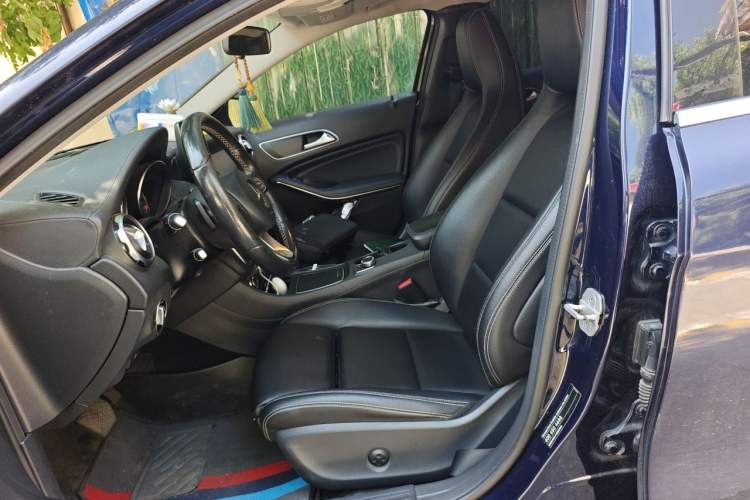 Used Mercedes-Benz GLA 2017 GLA 200 Fashion Model Left Front Seat