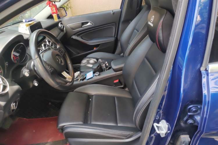 Used Mercedes-Benz GLA 2017 GLA 200 Sport Edition Left Front Seat