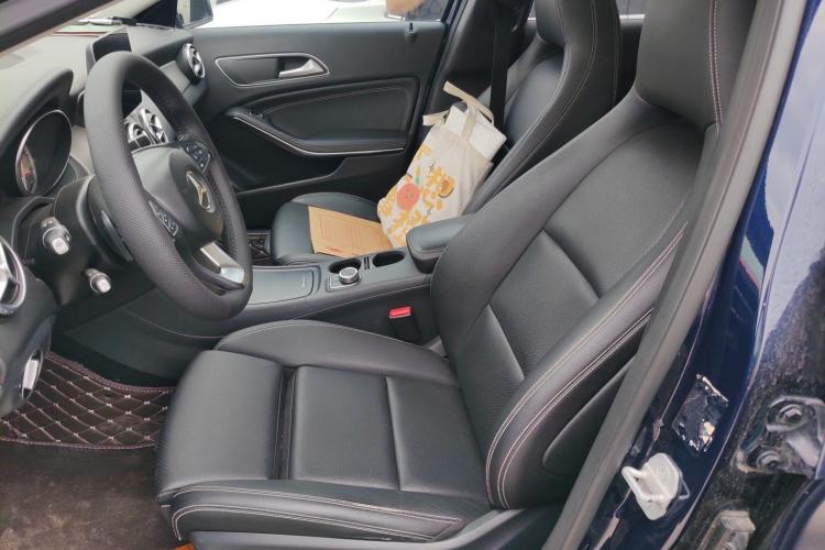 Used Mercedes-Benz GLA 2017 GLA 200 Fashion Model Left Front Seat