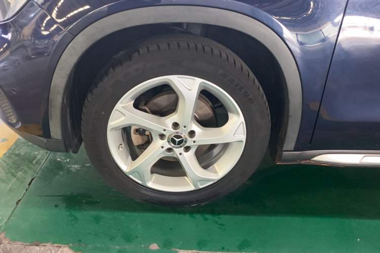 Used Mercedes-Benz GLA 2017 GLA 200 Sport Edition Left Front Wheel Hub