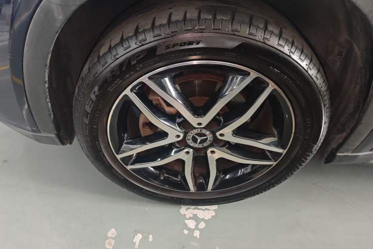 Used Mercedes-Benz GLA 2017 GLA 200 Fashion Model Left Front Wheel Hub