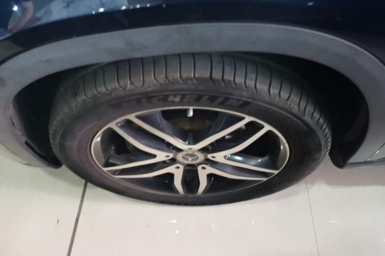 Used Mercedes-Benz GLA 2017 GLA 200 Sport Edition Left Front Wheel Hub