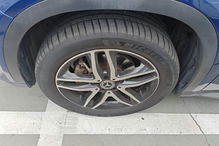 Used Mercedes-Benz GLA 2017 GLA 200 Fashion Model Left Front Wheel Hub