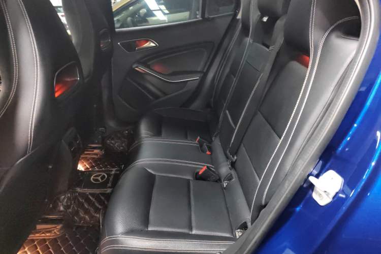Used Mercedes-Benz GLA 2017 GLA 220 4MATIC Luxury Model Left Rear Seat