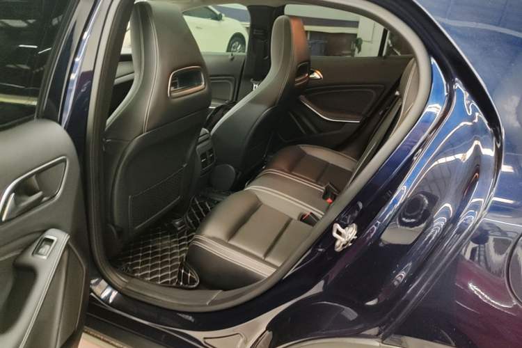 Used Mercedes-Benz GLA 2017 GLA 200 Sport Edition Left Rear Seat