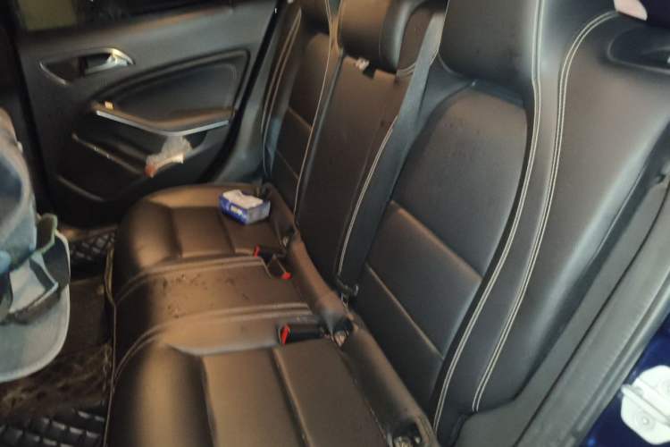 Used Mercedes-Benz GLA 2017 GLA 200 Fashion Model Left Rear Seat